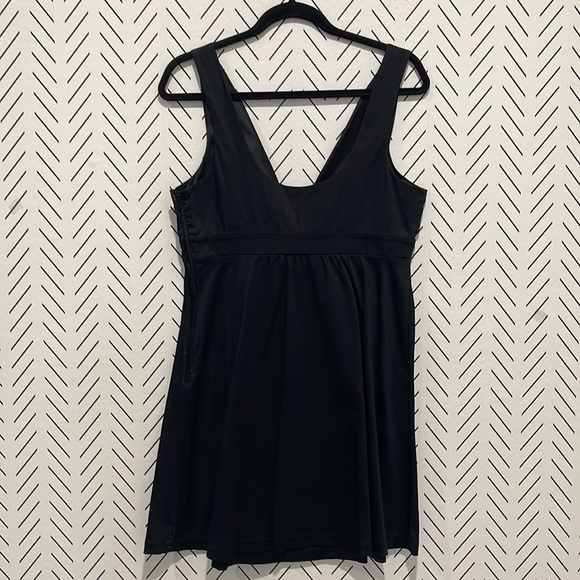 Guess Satin Little black dress, Deep V Neckline, Size L, Cocktails, Party, Date. - Picture 5 of 7